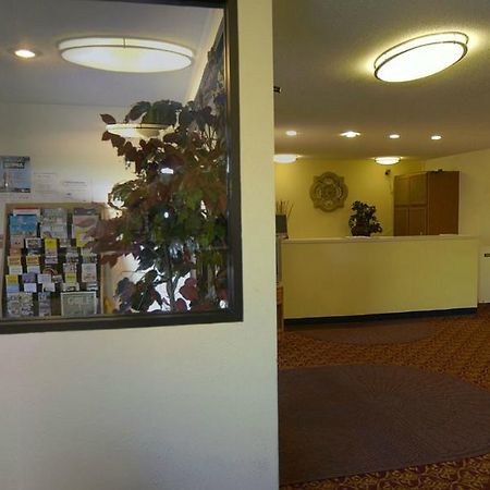 Rodeway Inn Брейнерд Екстер'єр фото