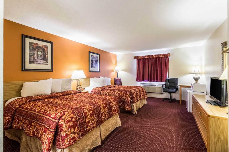 Rodeway Inn Брейнерд Екстер'єр фото