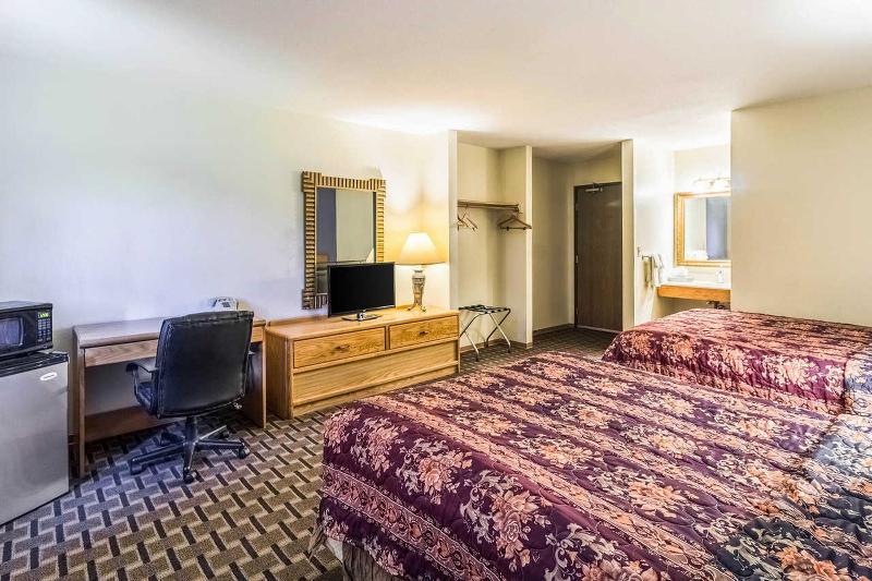 Rodeway Inn Брейнерд Екстер'єр фото